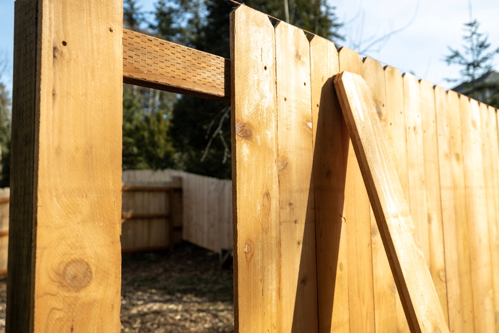Fence Repair and Maintenance